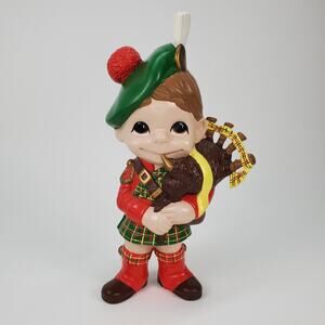 1972 Atlantic Mold Ceramic Scottish Bagpipe Player‎ Boy 12 Inch